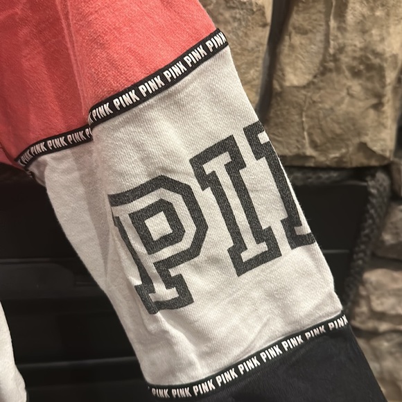 PINK Victoria’s Secret Varsity Crew - Picture 5 of 5